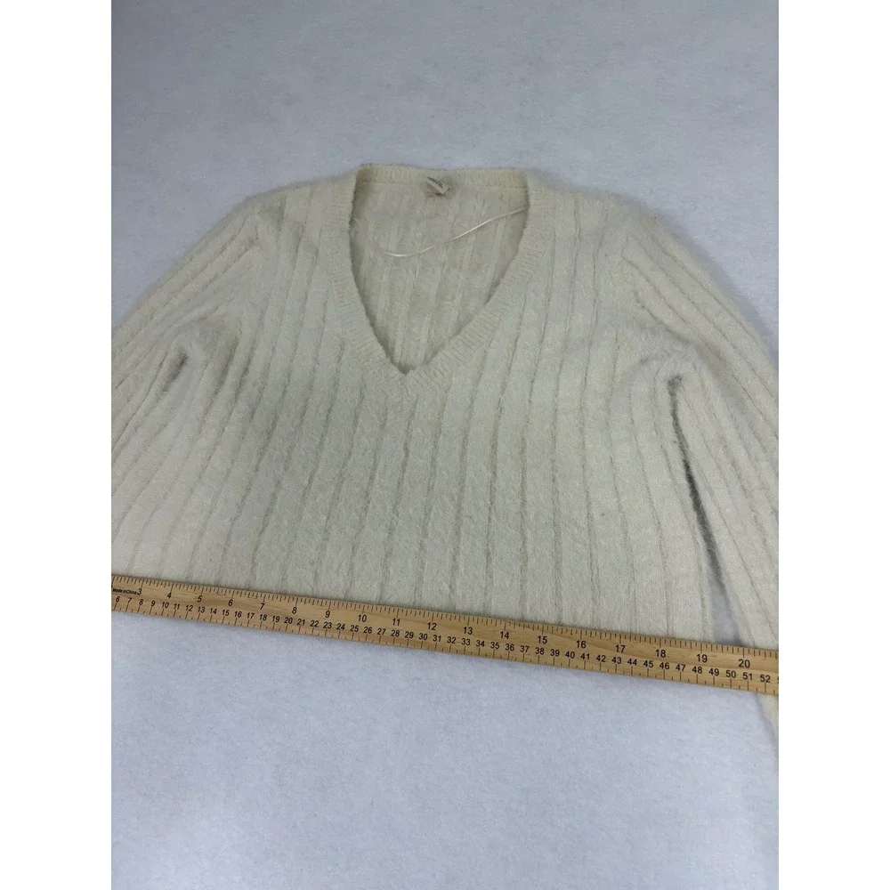 Urban Outfitters Sweater‎ Medium Fuzzy Knit V Neck Cropped Ribbed Soft Cream